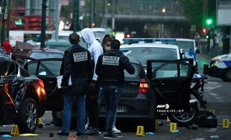 Deux policiers suspendus pour propos racistes, deux autres attaqués
