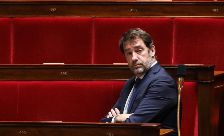 Le doux murmure de Castaner à l’oreille des “jeunes gens” des banlieues