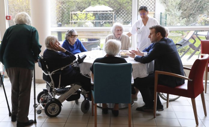 macron covid ehpad