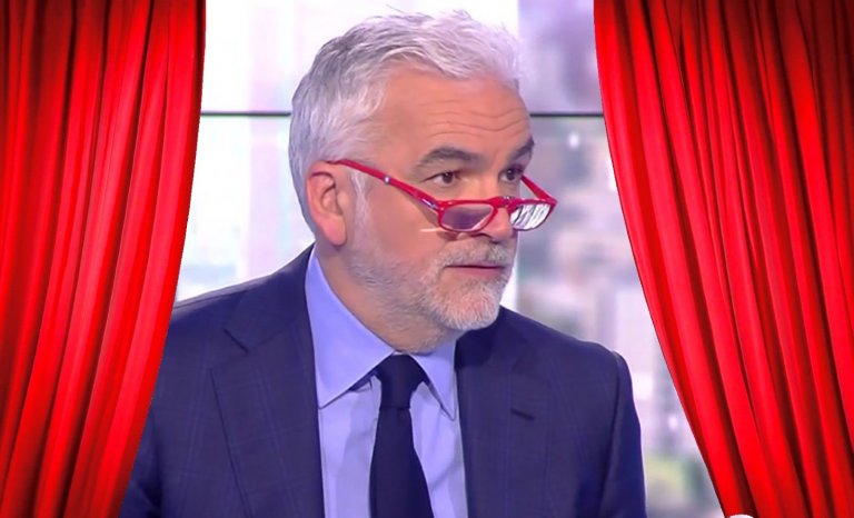 Au théâtre ce soir avec Pascal Praud!