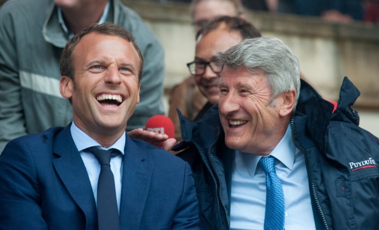 Cause toujours, tu m’intéresses