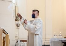 Le Conseil d’État remet l’Église au milieu du village