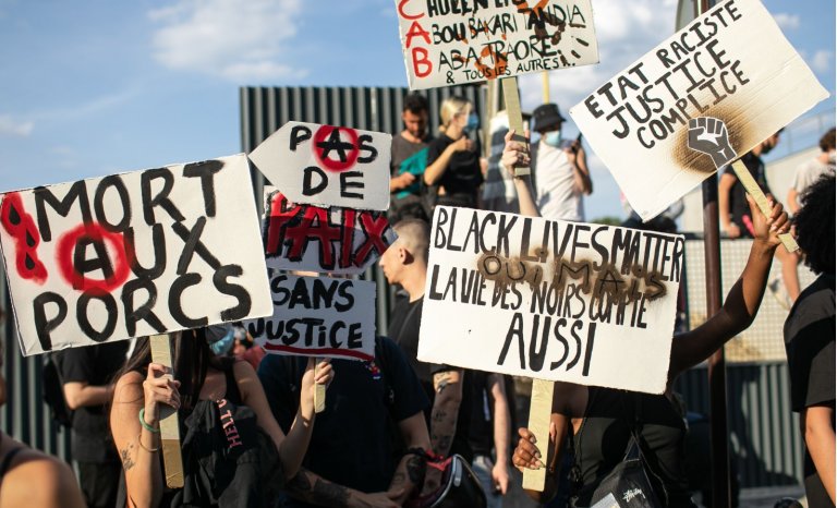 Le monde (en noir et blanc) de Sophie