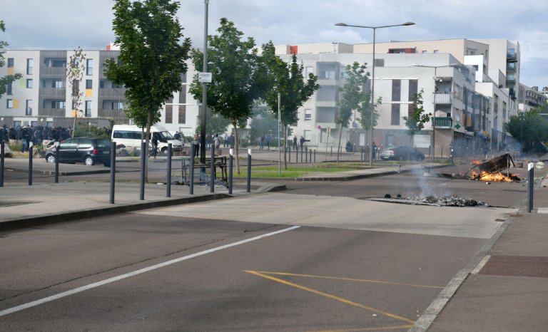 Dijon brûle et nous regardons ailleurs