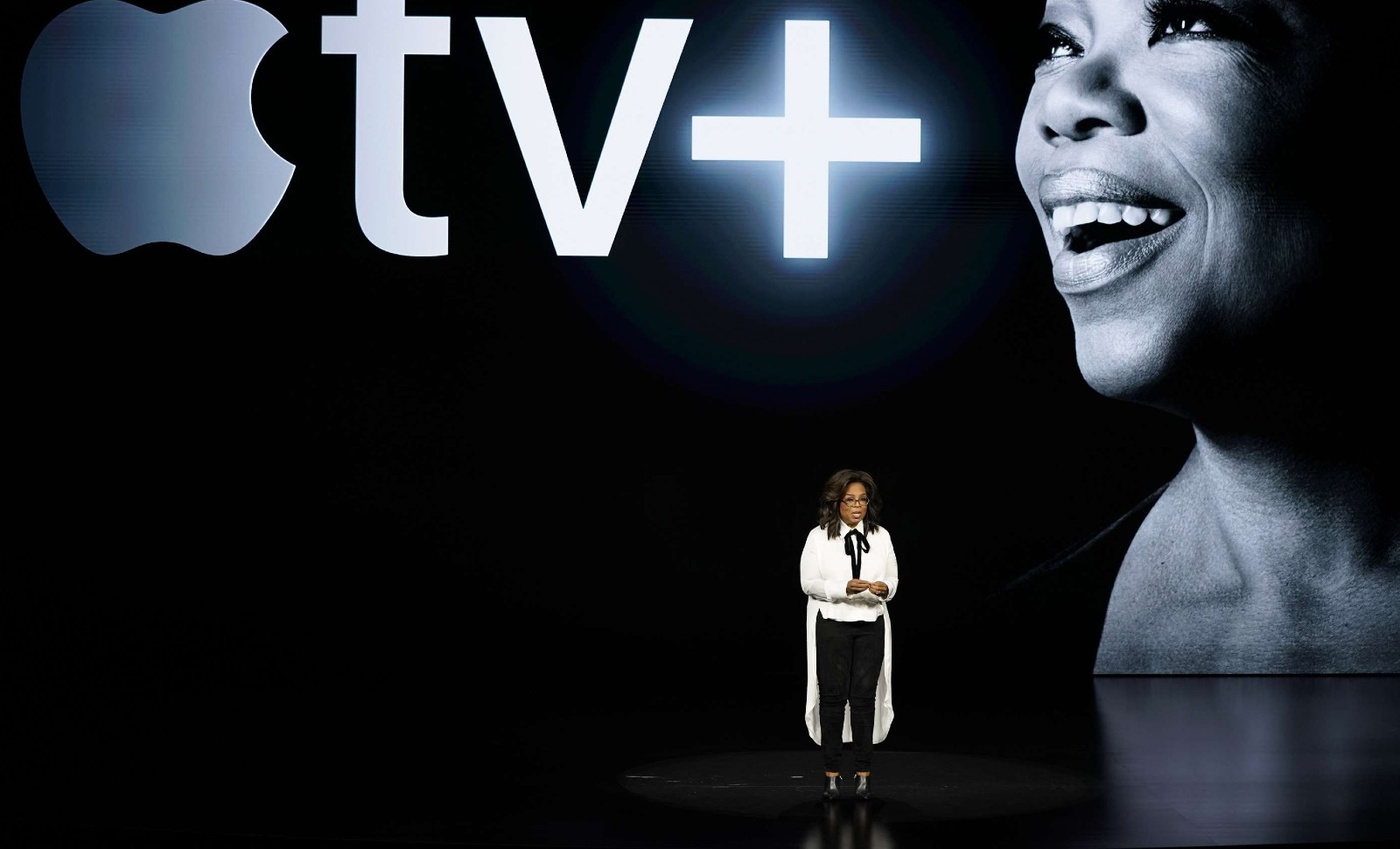 La vedette Oprah Winfrey  présente le nouveau service Apple tv + au siège de la marque à Cupertino en Californie, le 25 mars 2019 © Tony Avelar/AP/SIPA Numéro de reportage: AP22320417_000007