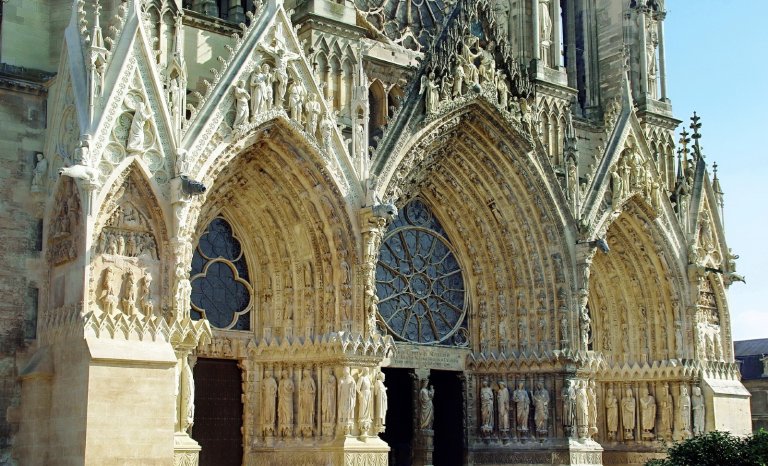 Non, ce n’est pas la République qui a tué l’âme catholique de la France!