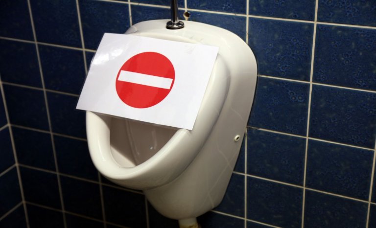 C&rsquo;était écrit: urinoirs, l&rsquo;envie en rose