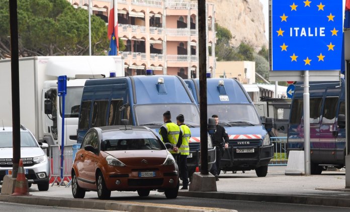 immigration darmanin france italie