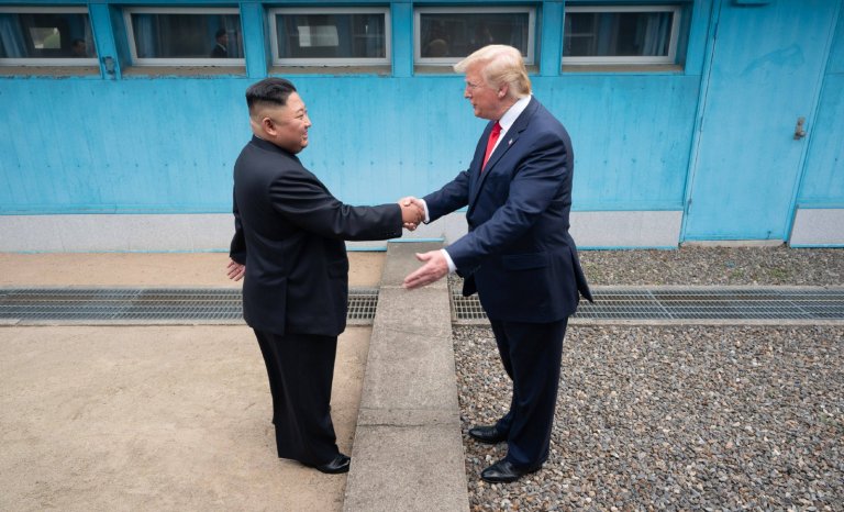 John Bolton persiste et signe (4/5)