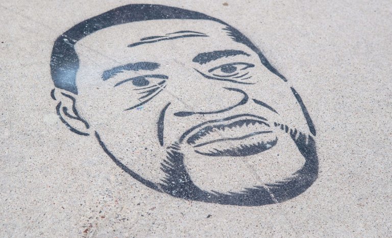 Deux morts, deux mesures