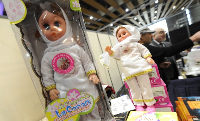 Fillettes que l&rsquo;on voile: un angle mort de la politique contre le séparatisme?