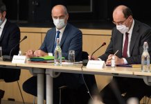 Confinement : Ministères, Cabinets ou chiottes, même résultat