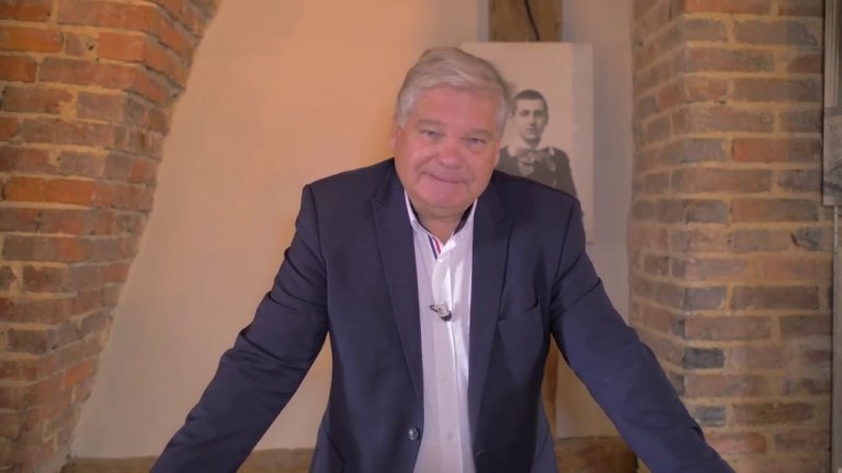 Le combat entre partisans et adversaires des éoliennes (Vidéo)