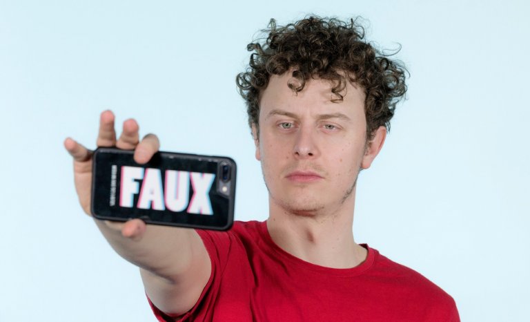 Norman Thavaud, facho?