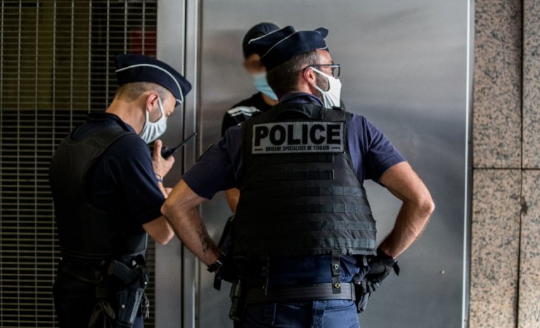Les Français aiment leur police, les voyous la détestent