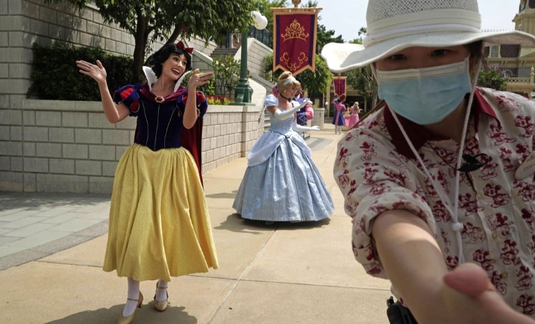 Vivement la prochaine princesse Disney obèse, trans et handicapée!