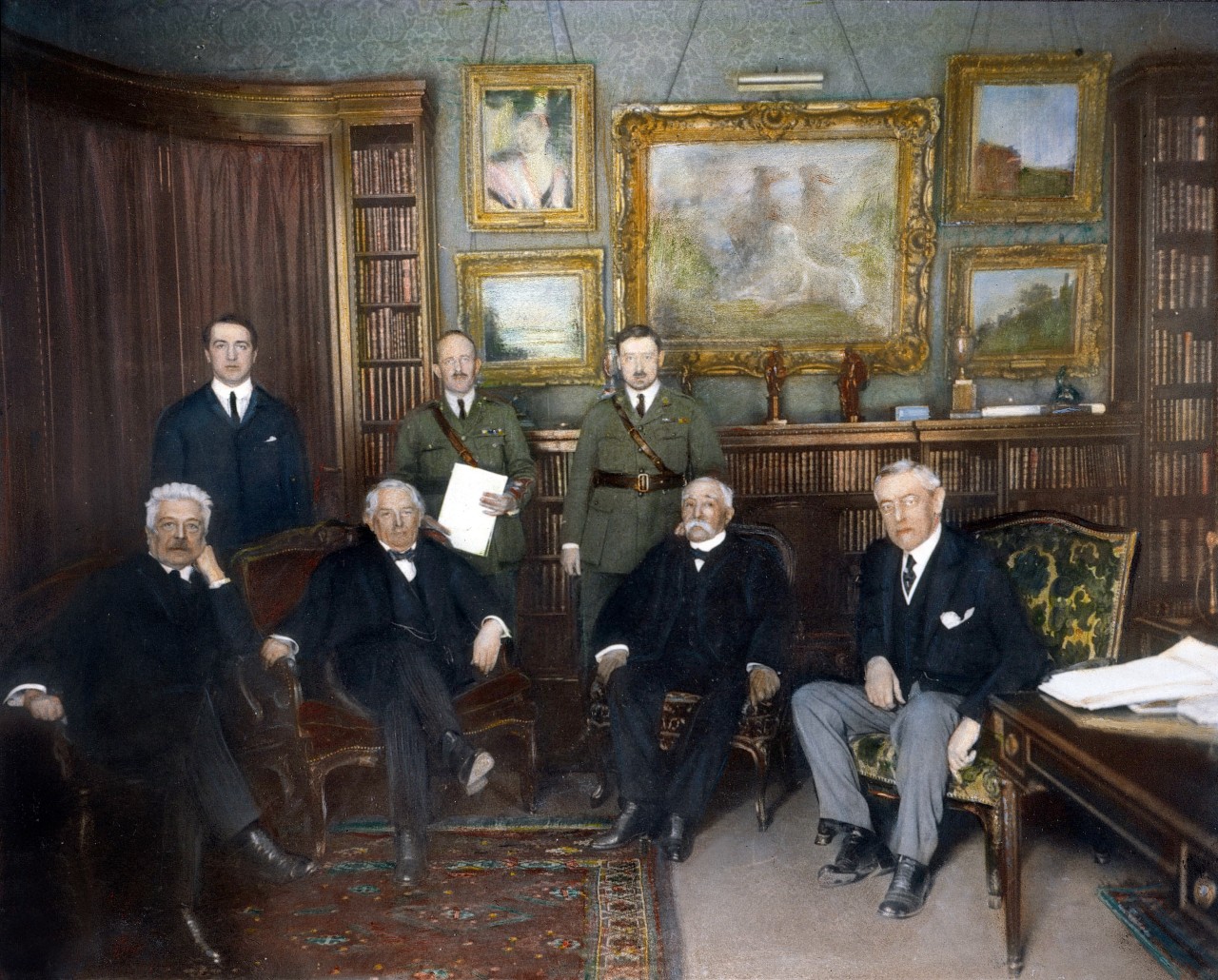 Vittorio Orlando (Italie), David Lloyd George (Angleterre), Georges Clemenceau (France) et Woodrow Wilson (États-Unis) à la conférence de la paix de Paris, en décembre 1918, qui aboutira à la signature du traité de Versailles. © Granger collection / Bridgeman images