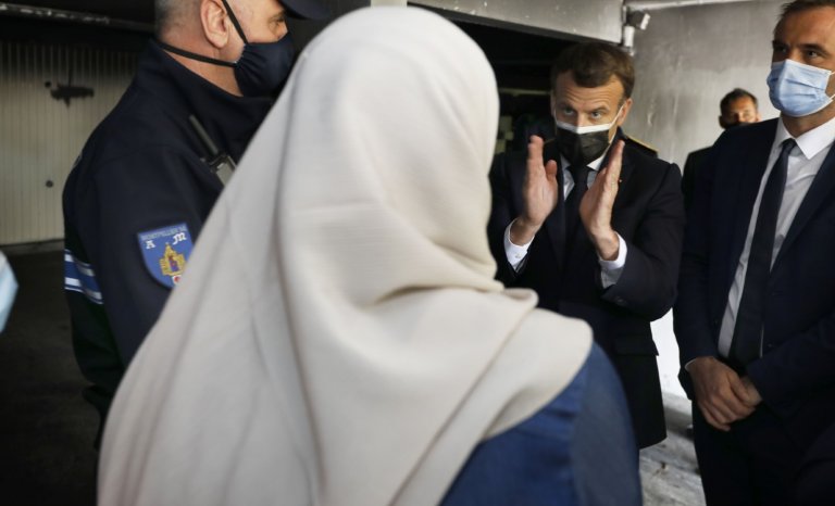 Voile: petit cours de marxisme appliqué à l’usage d’un khâgneux sous-doué