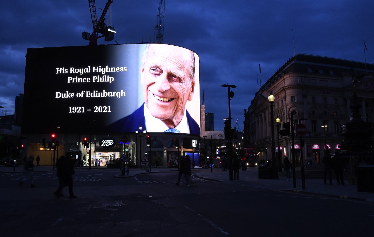 Picadilly Circus, hier soir © Alberto Pezzali/AP/SIPA Numéro de reportage : AP22556658_000017