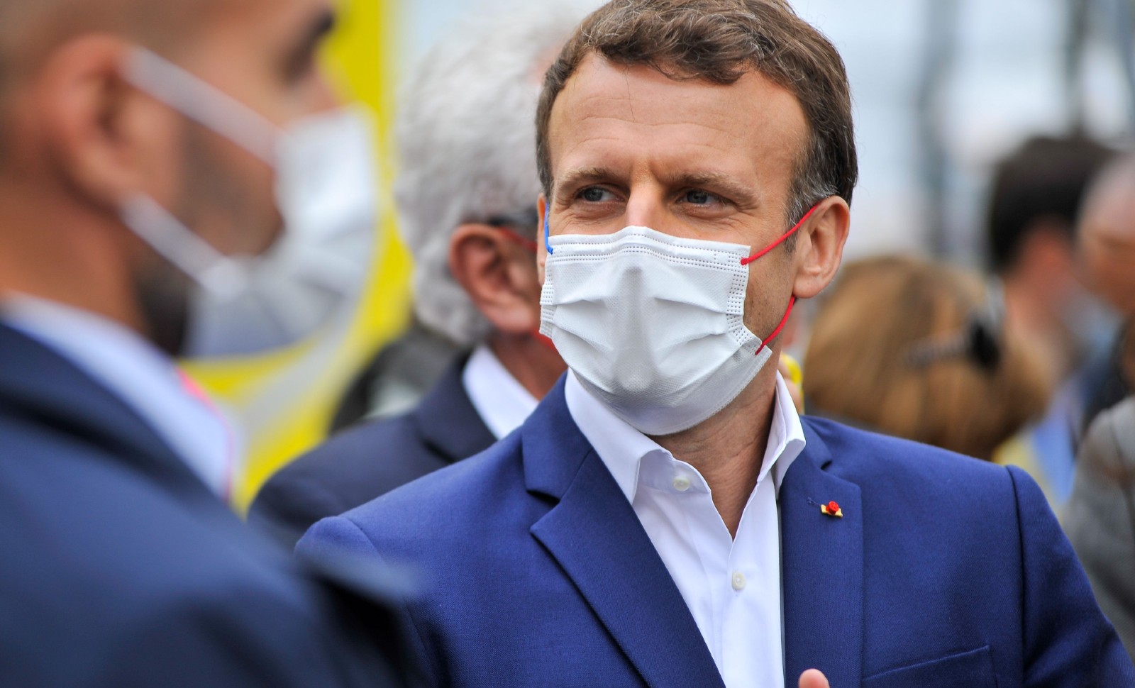 Emmanuel Macron et le passe sanitaire, l’autoritarisme au lieu de l’autorité