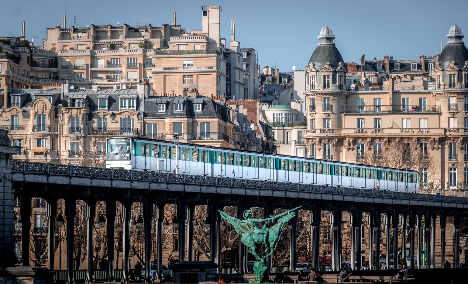 Rixe mortelle dans le métro parisien: les Français vont-ils s’habituer?