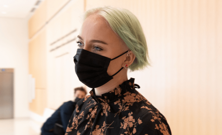 Quand Mila adresse une lettre ouverte aux femmes afghanes