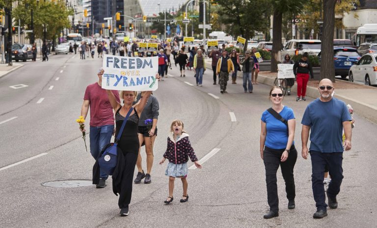Extrême droite modérée, je crois que c&rsquo;est ce qui me correspond le plus…