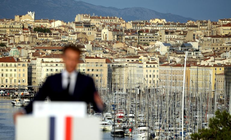 Macron à Marseille, une équipée bien tardive