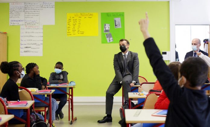 assimilation-macron-melun-2021