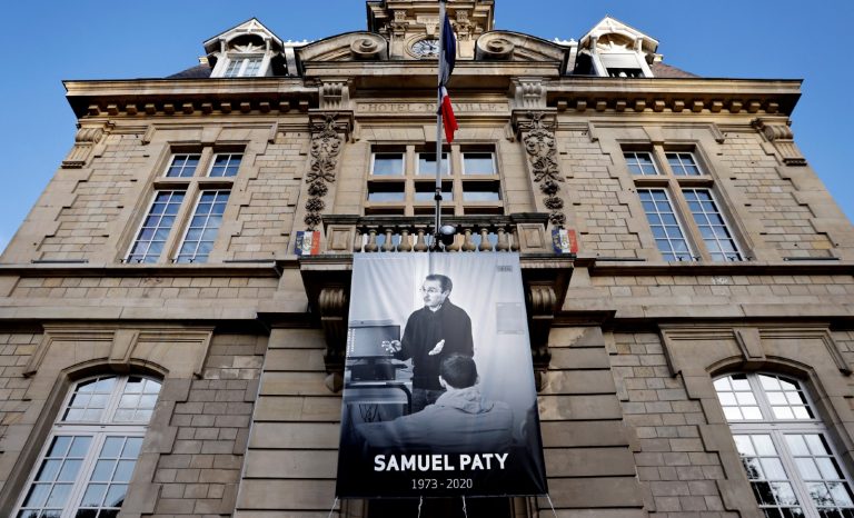 Samuel Paty: un hommage à la carte révélateur