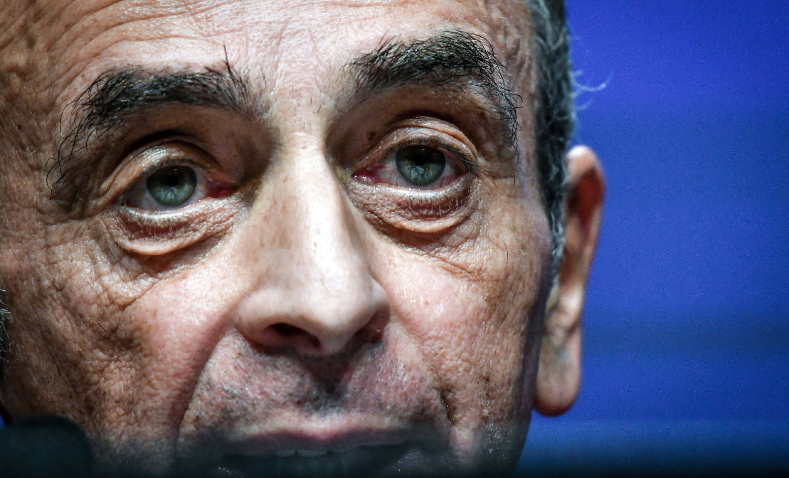 Zemmour au Bataclan: le bon et le mauvais recueillement