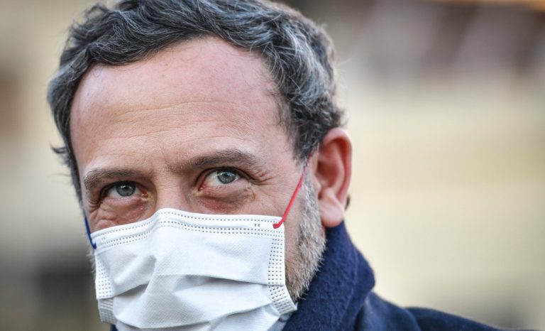 Protection de l’enfance: le grand bond en arrière d’Adrien Taquet