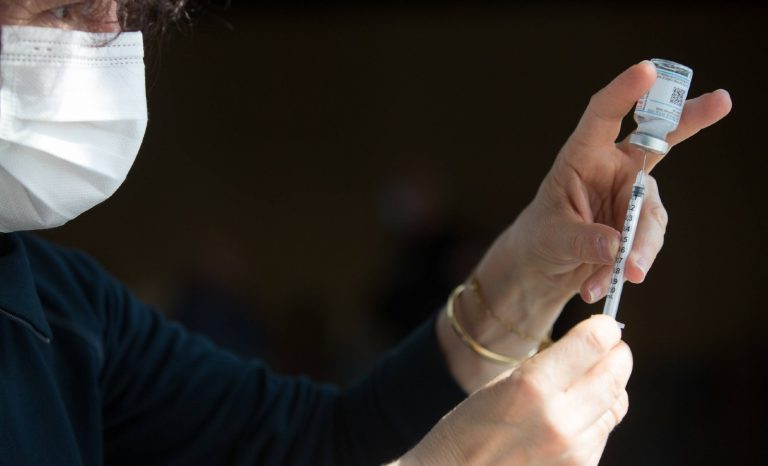 Passe vaccinal: jusqu’à la gauche…