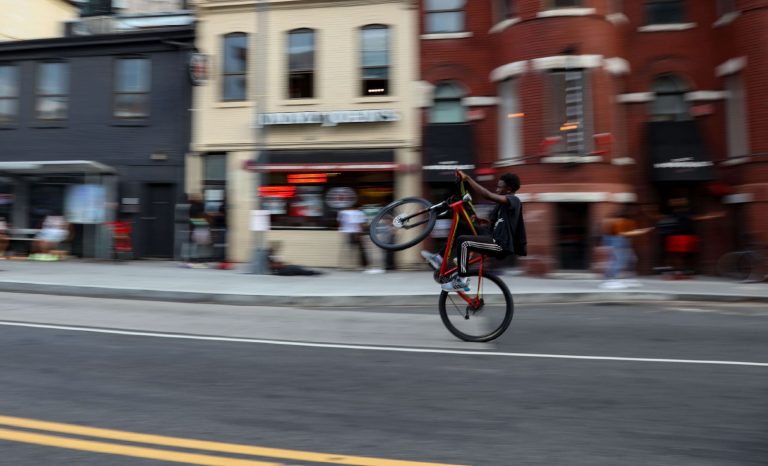 Qu’est-ce que les Américains blancs doivent aux noirs?