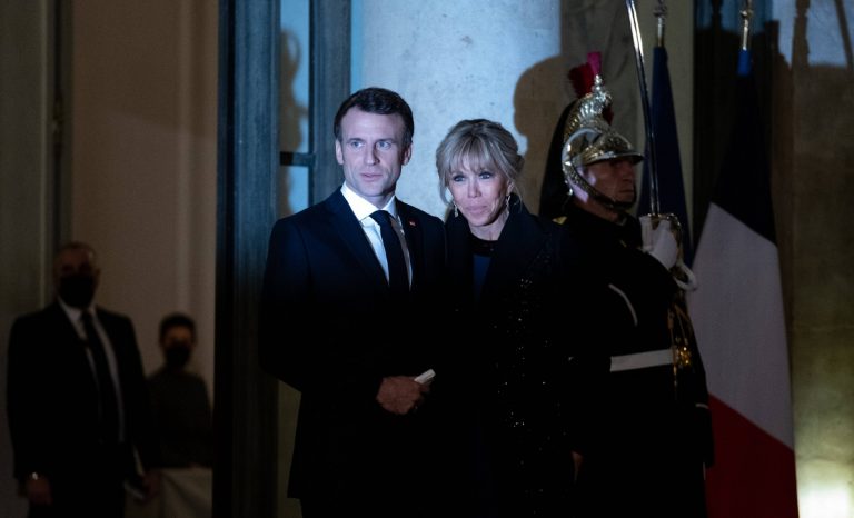 Surprise: Macron candidat!