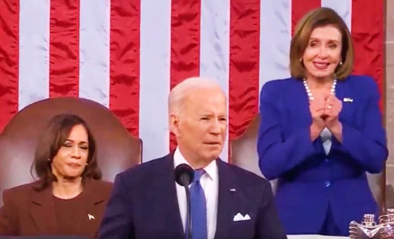 Applaudir avec les mains, c’est agresser?