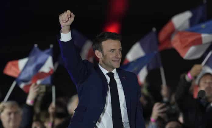 macron-champ-de-mars-2022