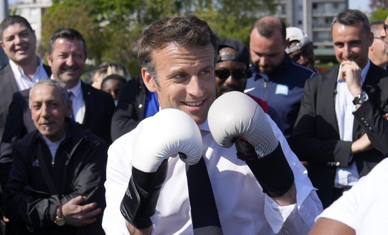 Macron, champion de boxe