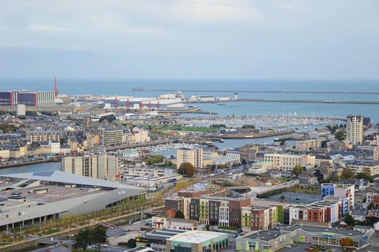 Législatives à Cherbourg: une vie politique atomisée