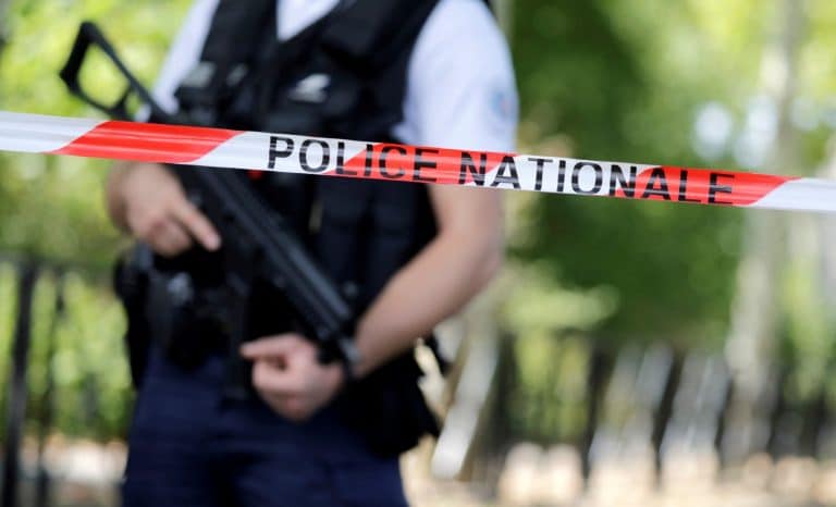 Vague d’attaques au couteau en France