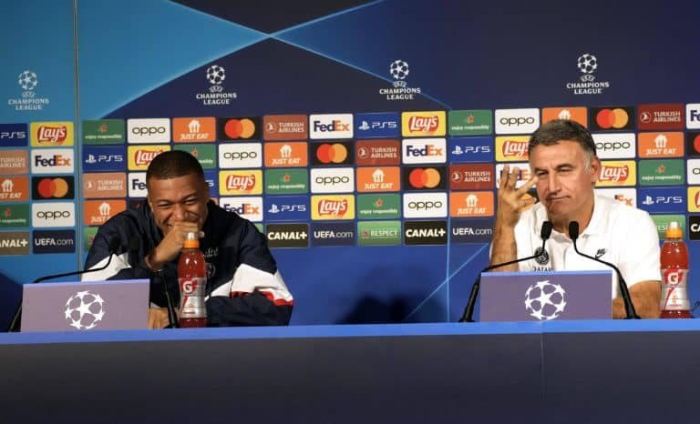 Mbappé: au Qatar en char à voile