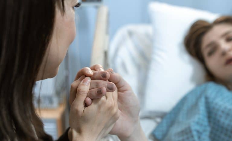 « On » va piquer Mamie !