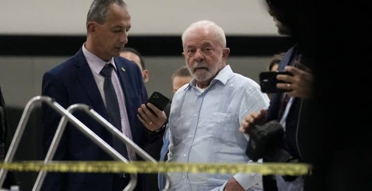 Émeutes à Brasilia: un cadeau du ciel pour Lula?