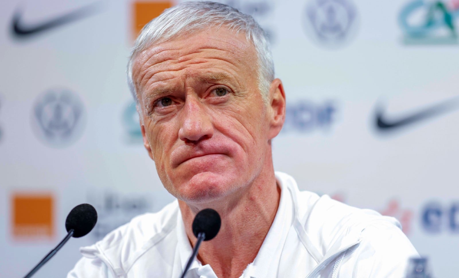 Équipe de France: DD ne prend pas encore la clé des champs