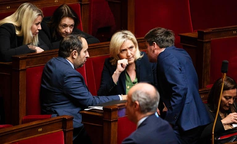 Marine Le Pen au centre de l’arc républicain?