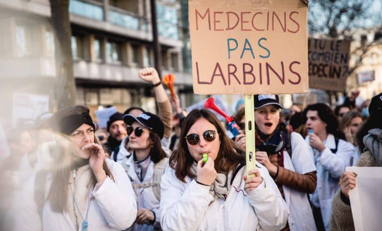 Les mutuelles n’appartiennent pas à l’État et les médecins ne sont pas des fonctionnaires