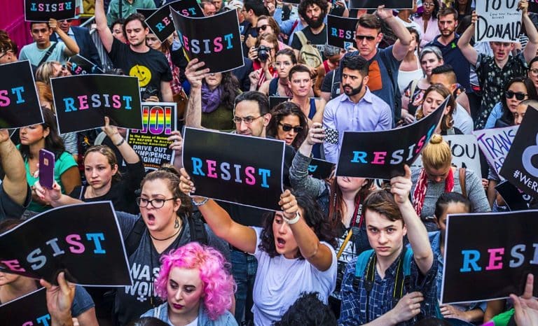 Transgenrisme: scission surprise au sein de la gauche américaine