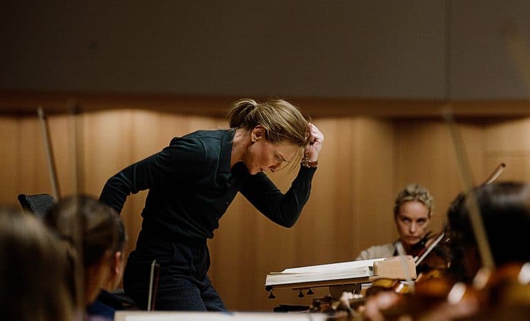 Todd Field: portrait de Cate Blanchett en cheffe d’orchestre