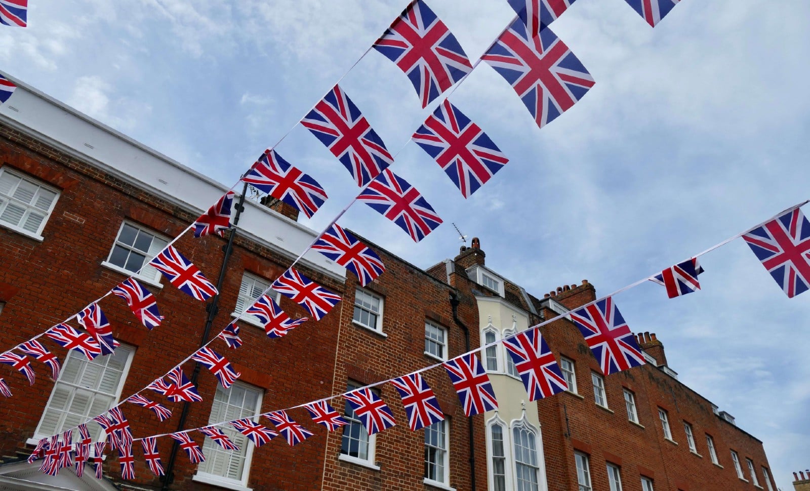 Le couronnement de Charles III passionne-t-il vraiment les Britanniques?