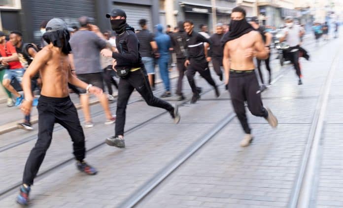 marseille-emeutes-nahel-france-puzzle